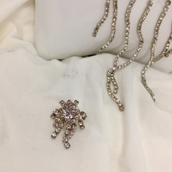 Vintage Rhinestone/Crystal Earrings, Necklace & Ring Set - Picture 10 of 10